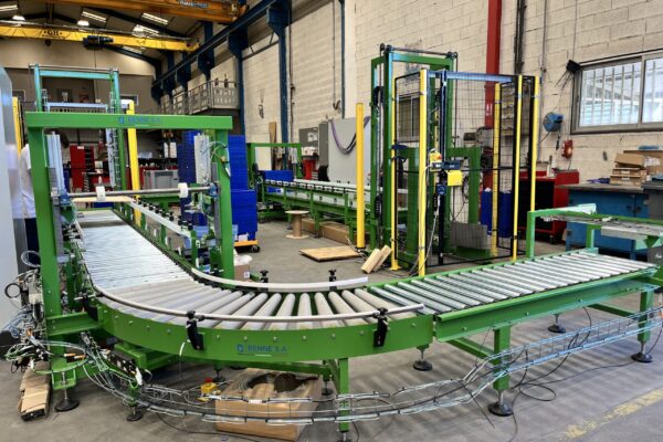 Ligne de convoyage pour dépiler des bacs (8)